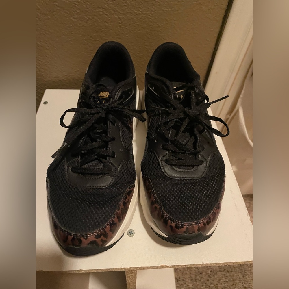 Nike Black Sneakers